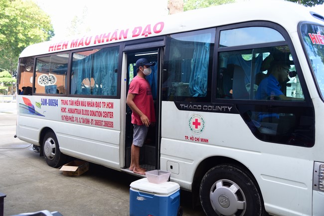 Humanitarian Blood Donation